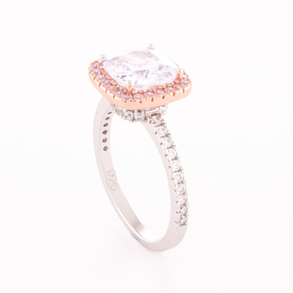 This beautiful Princess Ring is the perfect gift idea for your lady. 