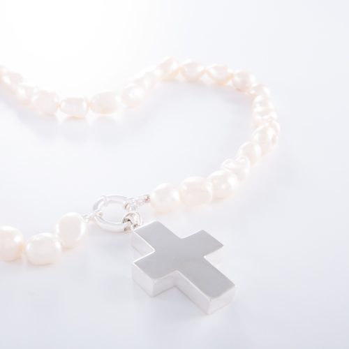 Freshwater Pearl Sterling Silver Cross Necklace.