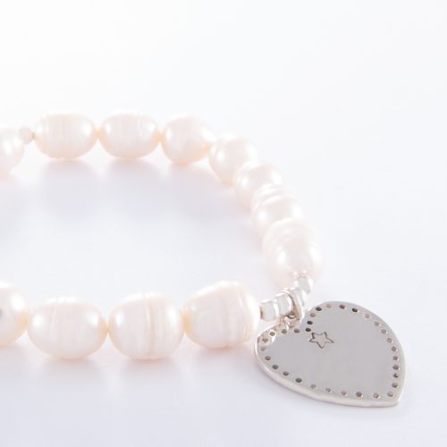 Freshwater Pearl Sterling Silver Flat Heart Elastic Bracelet.